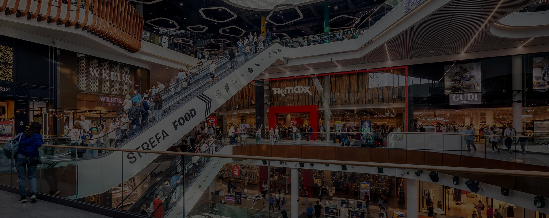 wnętrze galerii młociny