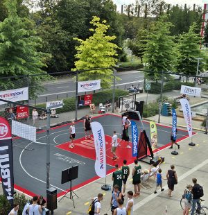 koszykówka przed galerią młociny boisko do koszykówki