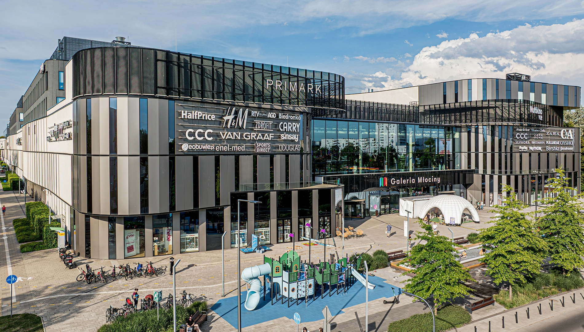 zdjęcie obiektu galeria młociny z zewnątrz.