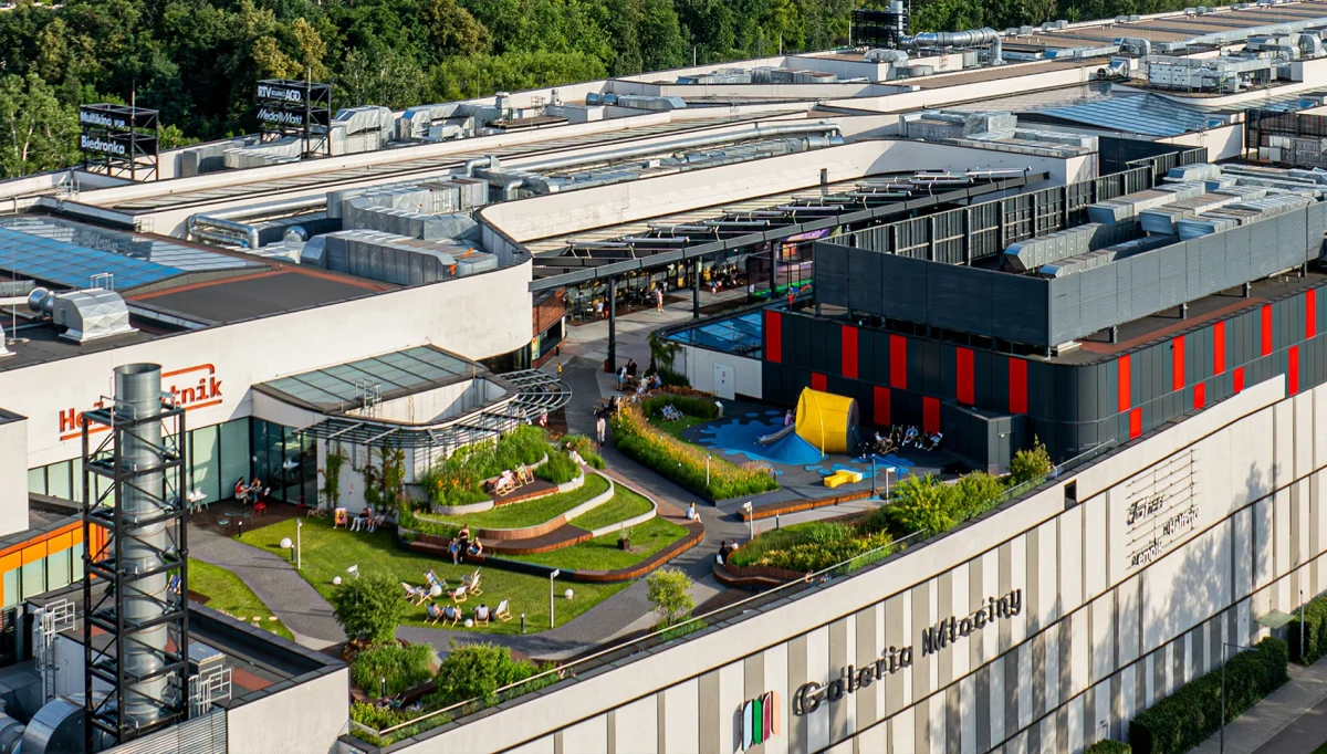 zdjęcie z lotu ptaka galerii Młocin i strefy rozrywkowej na dachu