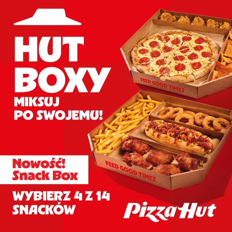 Plakat reklamowy Pizza Hut prezentuje ofertę „Hut Boxy” na wyrazistym, czerwonym tle z białymi napisami w języku polskim. Na zdjęciu widoczne są dwa otwarte, tekturowe pudełka wypełnione jedzeniem, zawierające między innymi pizzę z pepperoni, frytki, krążki cebulowe, skrzydełka z kurczaka oraz hot doga.