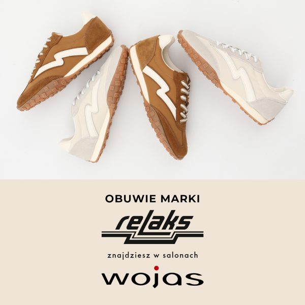 Grafika reklamowa przedstawia cztery sportowe buty marki Relaks ułożone na jasnym tle, prezentujące dwa warianty kolorystyczne: brązowy oraz jasnobeżowy z białymi elementami. W dolnej części obrazka znajduje się informacja tekstowa informująca, że obuwie tej marki jest dostępne w salonach Wojas.